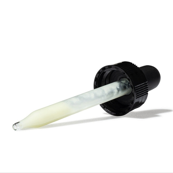 Ocadite Retinol + Hyaluronic Acid Renewing Serum - Picture 4 of 5